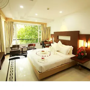 Hotel Parakkat Nature, Munnar